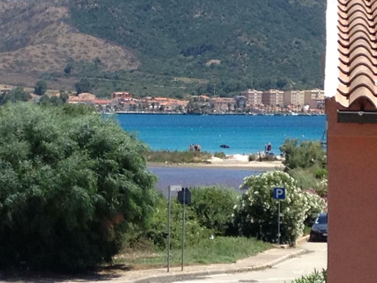 Appartamenti Le Primule Golfo Aranci Bagian luar foto